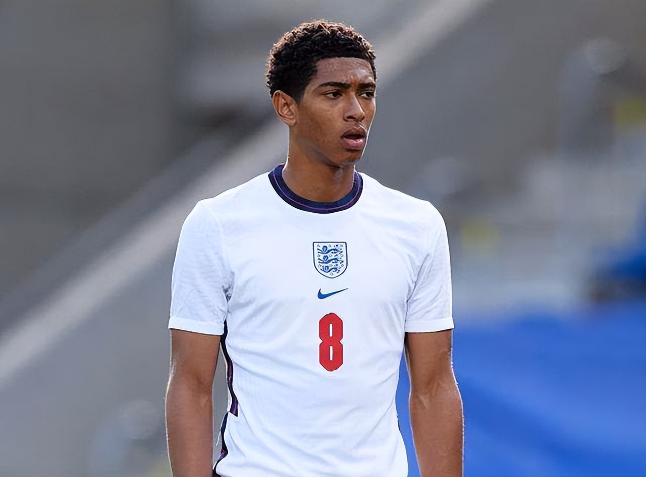 半场：贝蒂斯0-1赫罗纳，希尔助攻瓦纳特破门（半场战报：赫罗纳1-0领先贝蒂斯，希尔助攻瓦纳特建功）