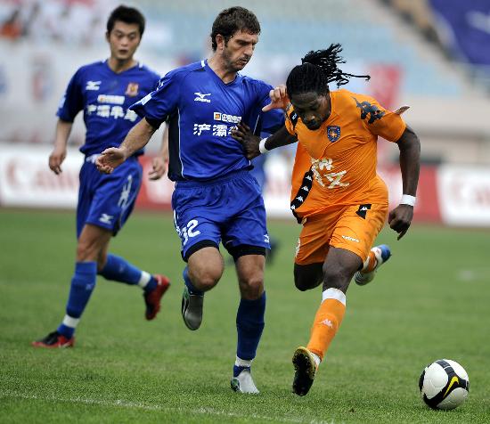 热刺主场迎战布伦特福德，渴望终结5轮不胜，提升士气，看好主场取胜。（热刺主场战布伦特福德，誓止五轮不胜提振士气，主胜可期）