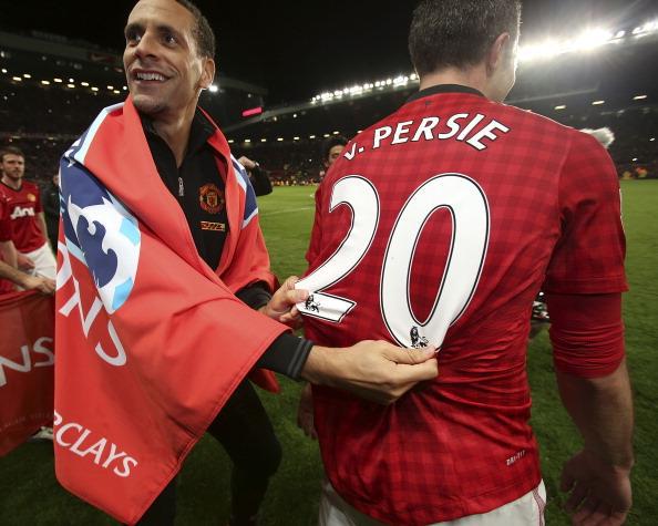 荷媒：两名PSV球迷因袭击马竞球迷被捕，受伤球迷已送医院（荷兰媒体：两名PSV支持者因攻击马竞球迷遭逮捕，伤者已送医）