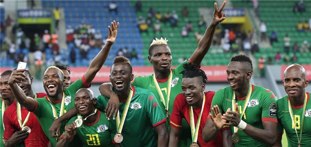 未来可期，李新翔中超处子赛季即收获6球3助（李新翔中超首季斩获6球3助，前景可期）