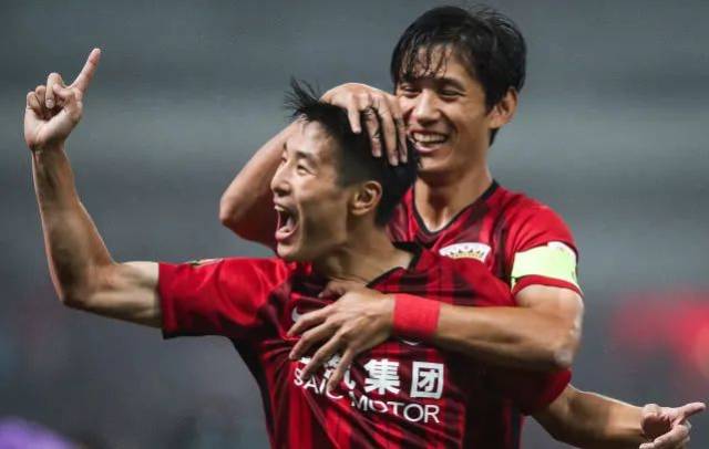 尤文2-0帕福斯，戴维破门+失良机，麦肯尼建功，伊尔迪兹助攻（尤文2-0帕福斯：戴维破门仍失良机，麦肯尼建功，伊尔迪兹助攻）