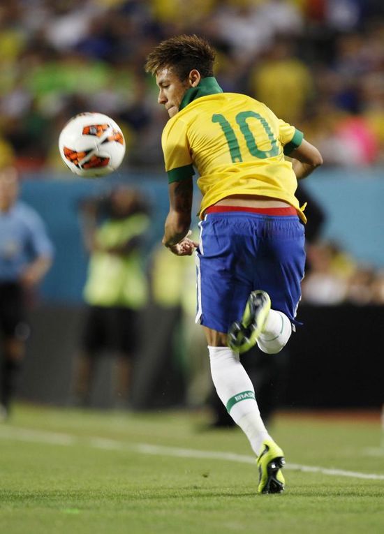 不抢镜，却不可替代（低调不喧哗，却无可替代）